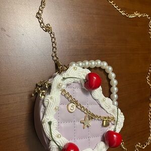 Chic Pearl-Handled Cake Bag